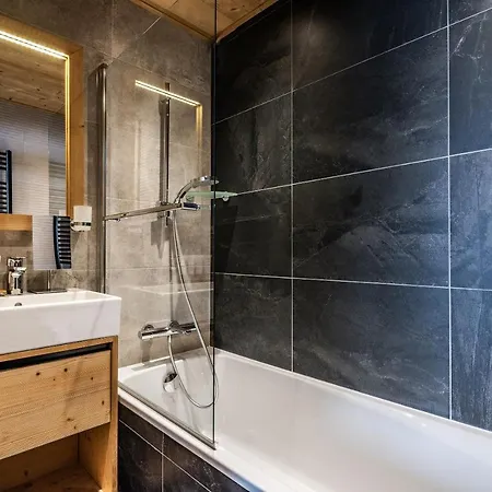 Residence Hameau De Clotaire Alpe D'Huez - By Emerald Stay Exterior photo