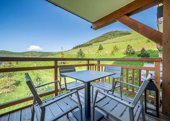 Residence Hameau De Clotaire Alpe D\'Huez - By Emerald Stay